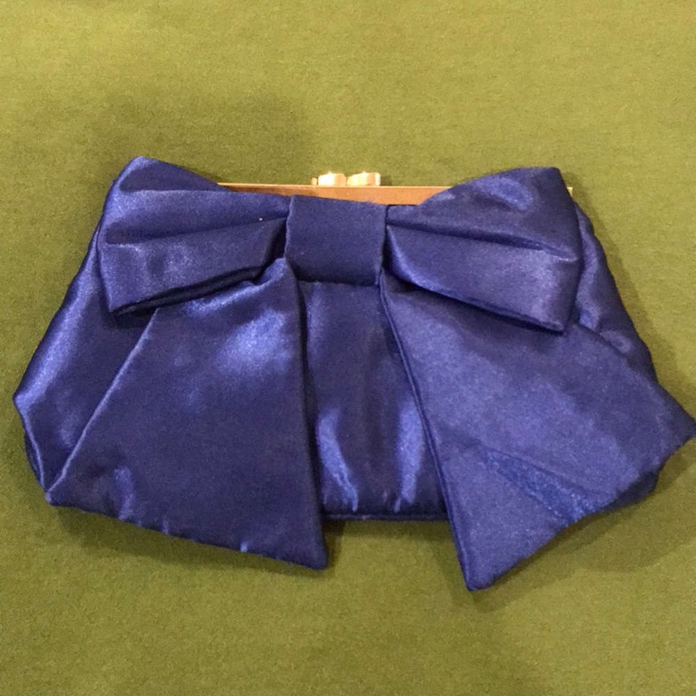 💙Royal blue satin clutch💙